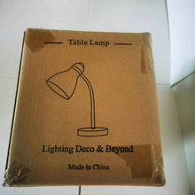 Lade das Bild in den Galerie-Viewer, A6011   Desk Lamp
